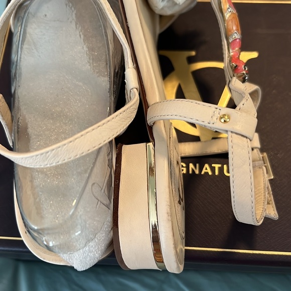 Vince Camuto Signat Sandals - Picture 8 of 10